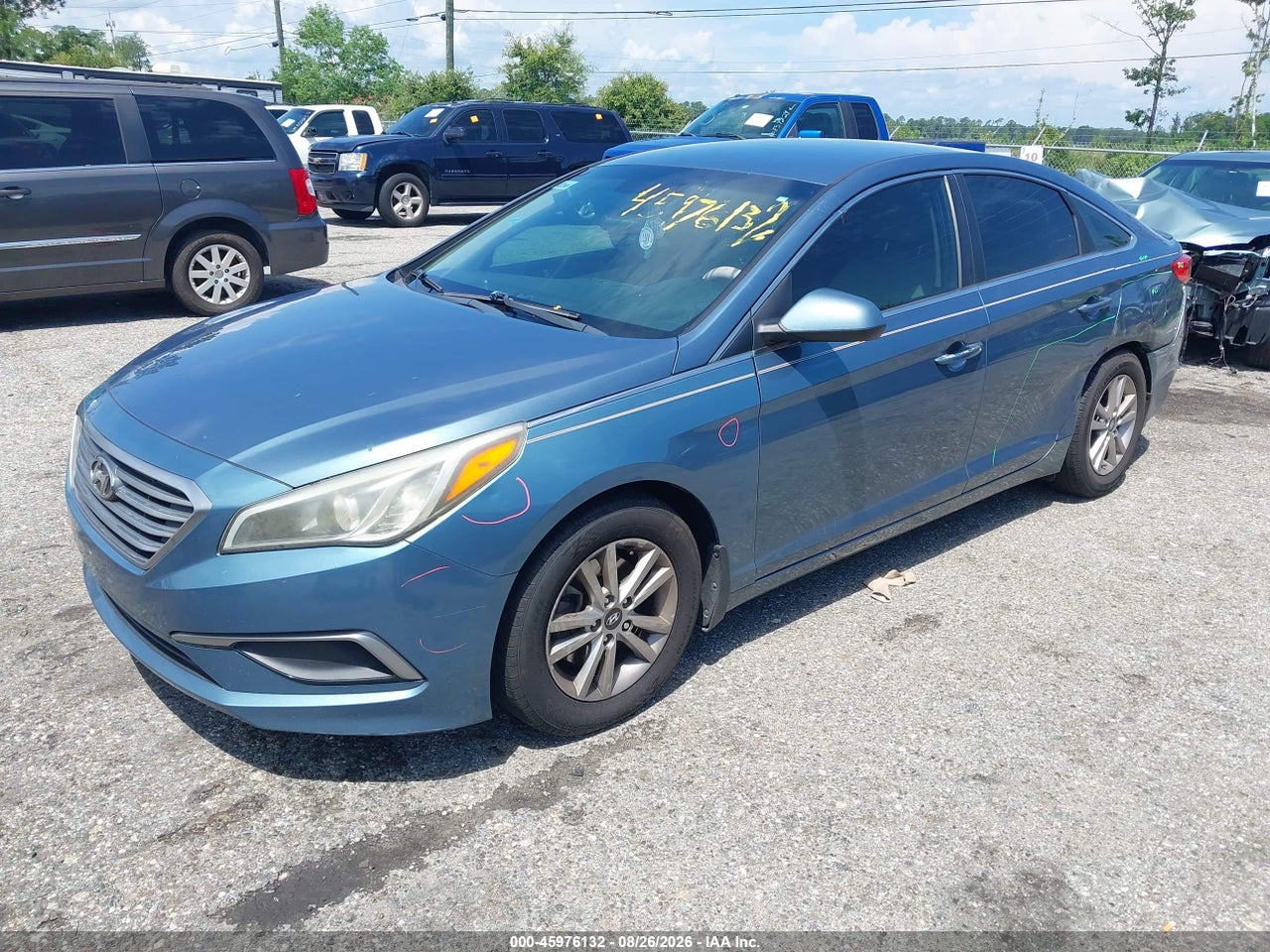 2017 HYUNDAI SONATA SE · 2/10