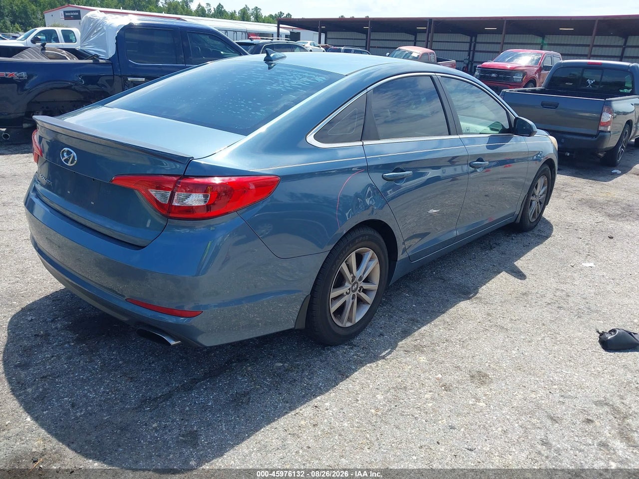 2017 HYUNDAI SONATA SE · 4/10