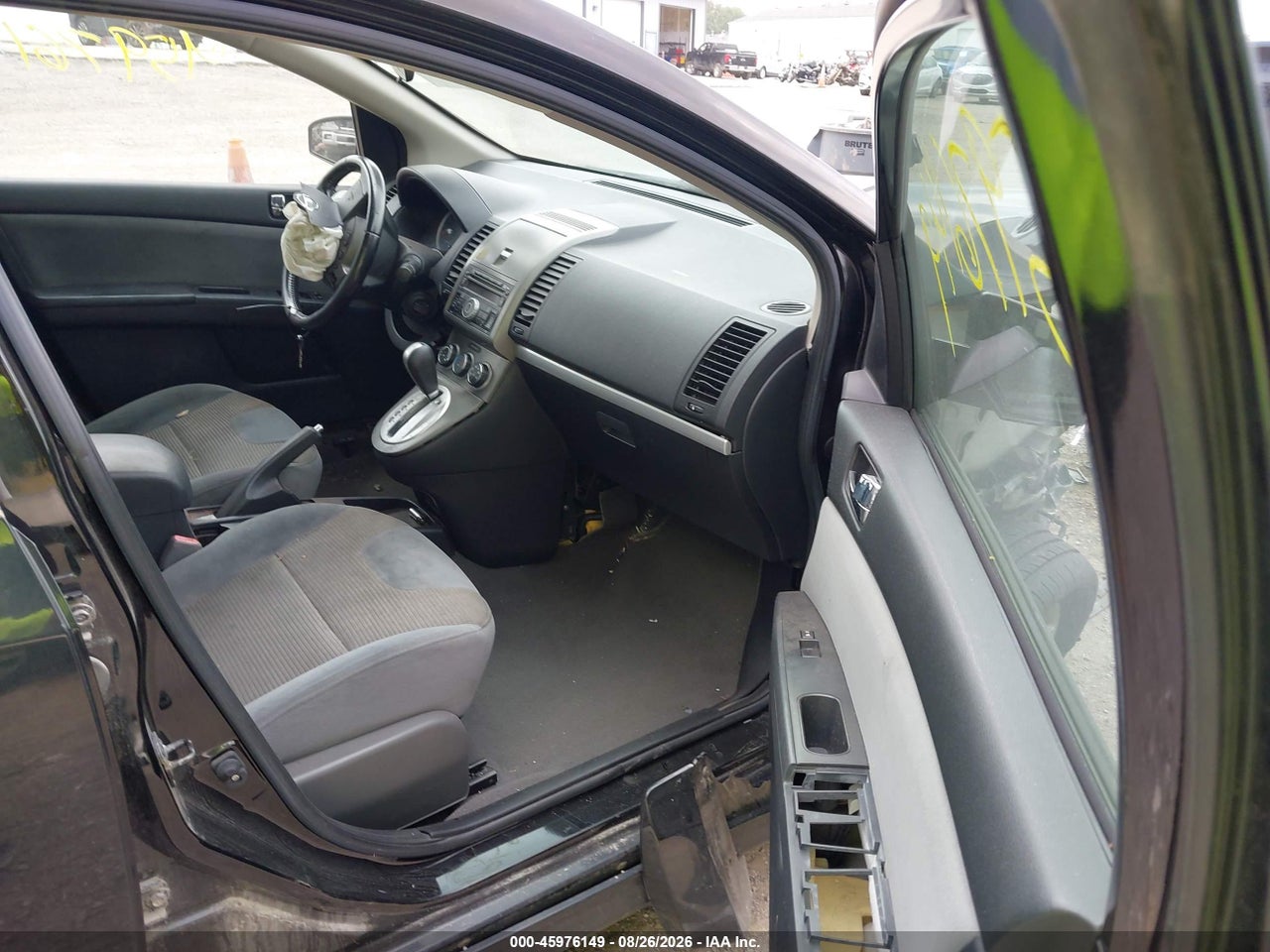 2011 NISSAN SENTRA 2.0SR · 5/11