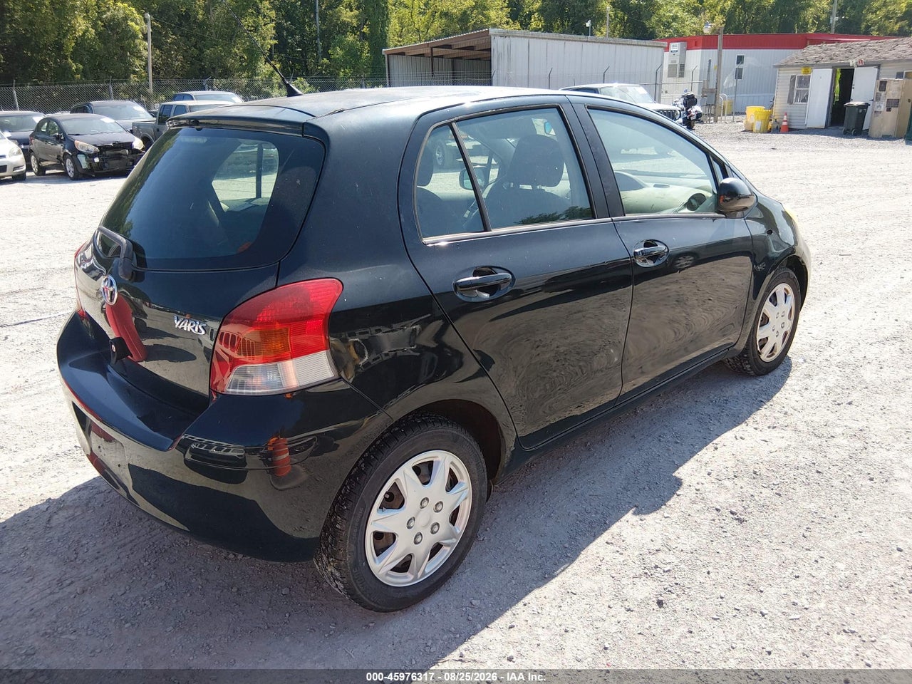 2010 TOYOTA YARIS   · 4/11