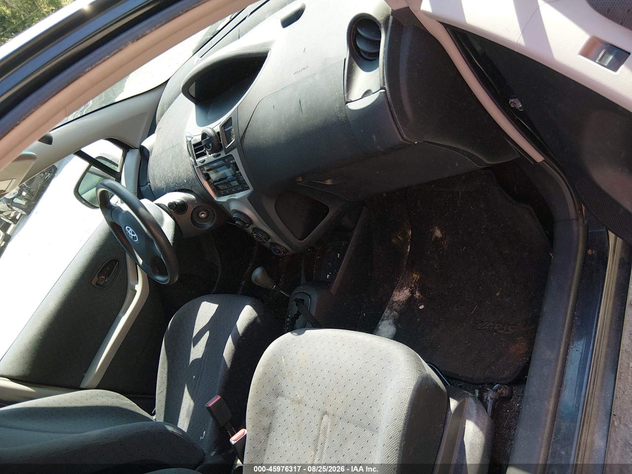 2010 TOYOTA YARIS   · 5/11