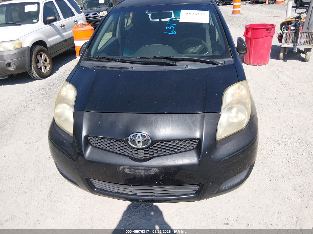 2010 TOYOTA YARIS   · 6/11