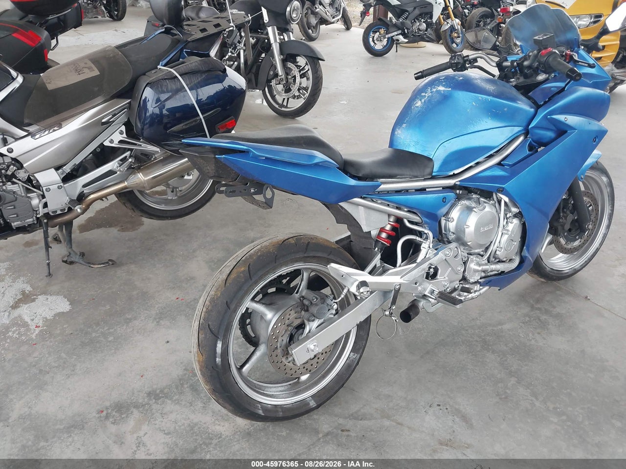 2009 YAMAHA FZ6 R · 4/11
