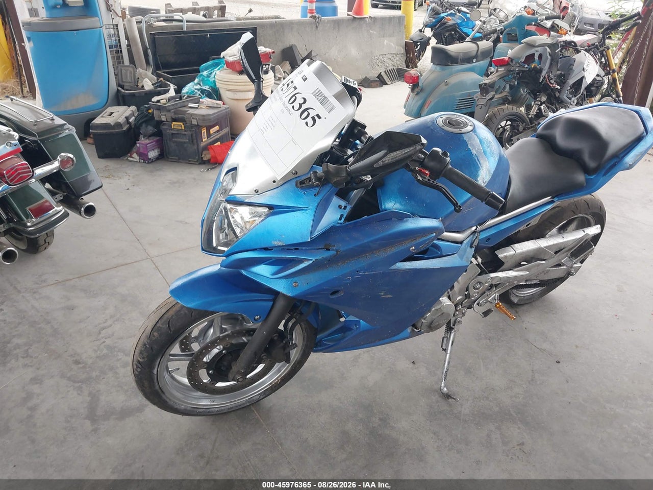 2009 YAMAHA FZ6 R · 2/11