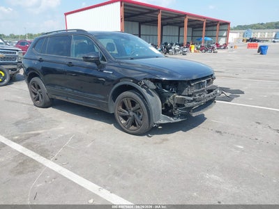 3VVCB7AX5PM****** · 2023 VOLKSWAGEN TIGUAN 2.0T SE R-LINE BLACK