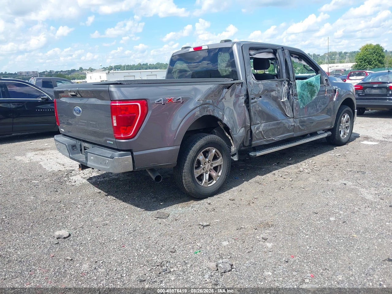 2021 FORD F-150 XLT · 4/10