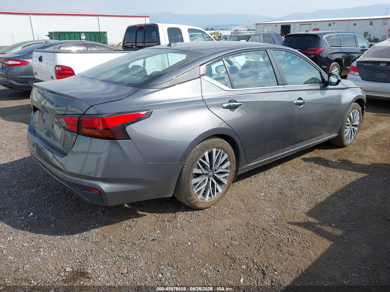 2025 NISSAN ALTIMA SV FWD · 4/11