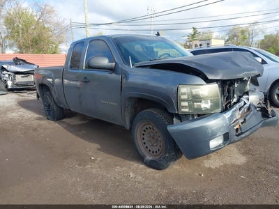 1GCRCSE01BZ****** · 2011 CHEVROLET SILVERADO 1500 LT