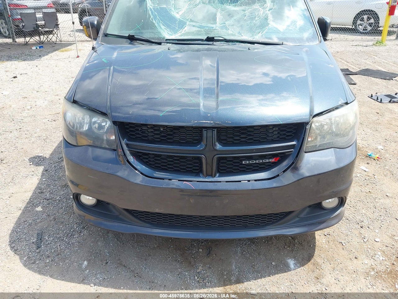 2014 DODGE GRAND CARAVAN R/T · 6/10