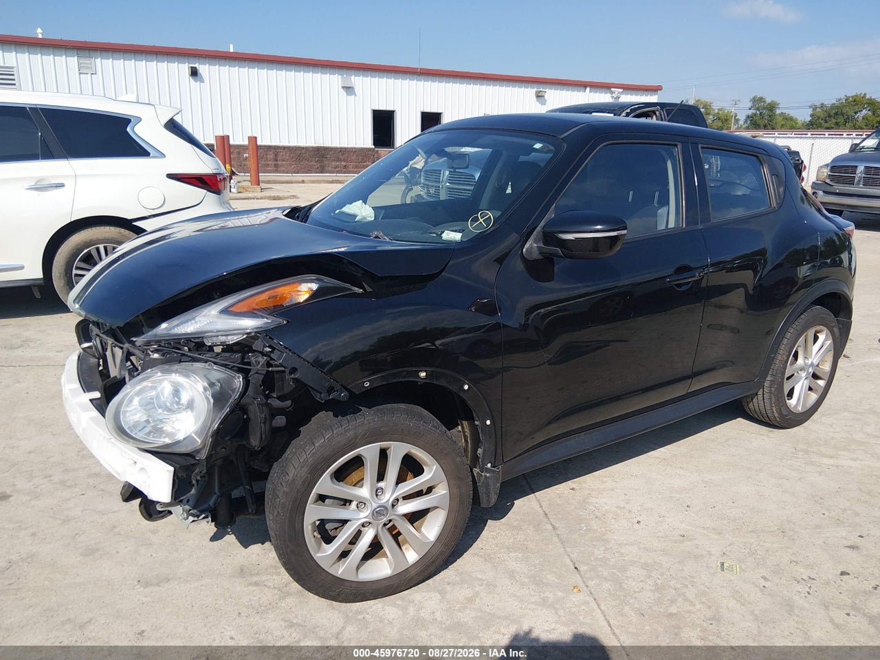 2015 NISSAN JUKE S · 2/11