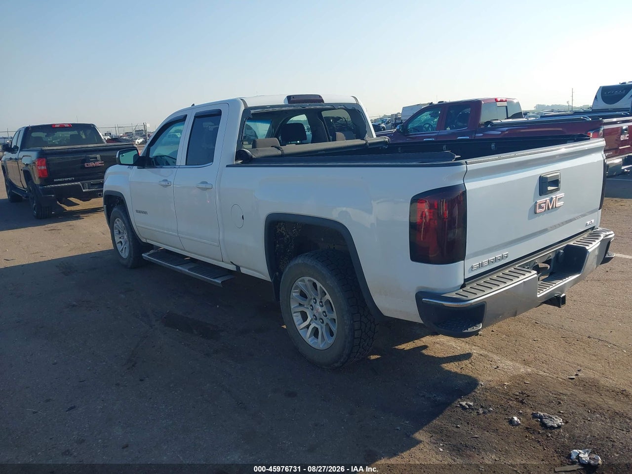 2016 GMC SIERRA 1500 SLE · 3/11