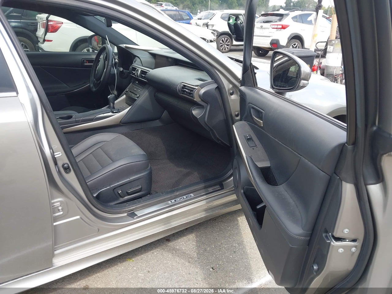 2019 LEXUS IS 300 · 5/11