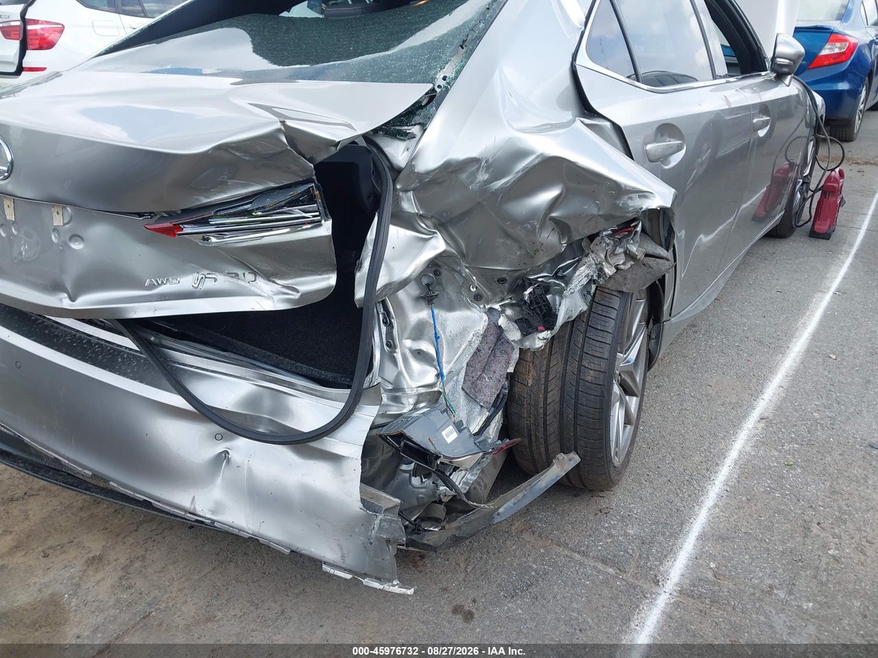 2019 LEXUS IS 300 · 6/11