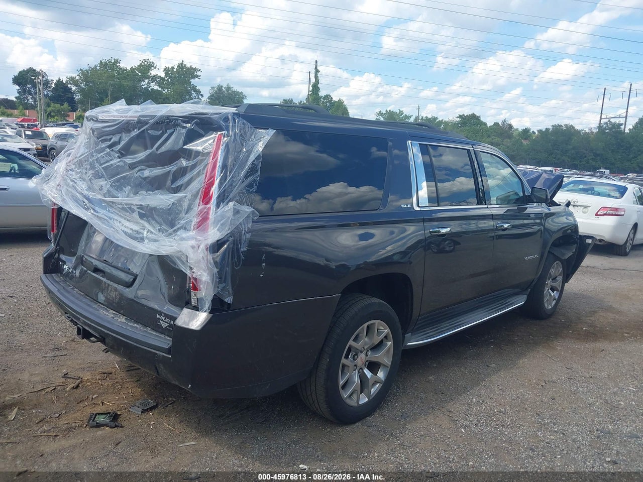 2015 GMC YUKON XL 1500 SLE · 4/11