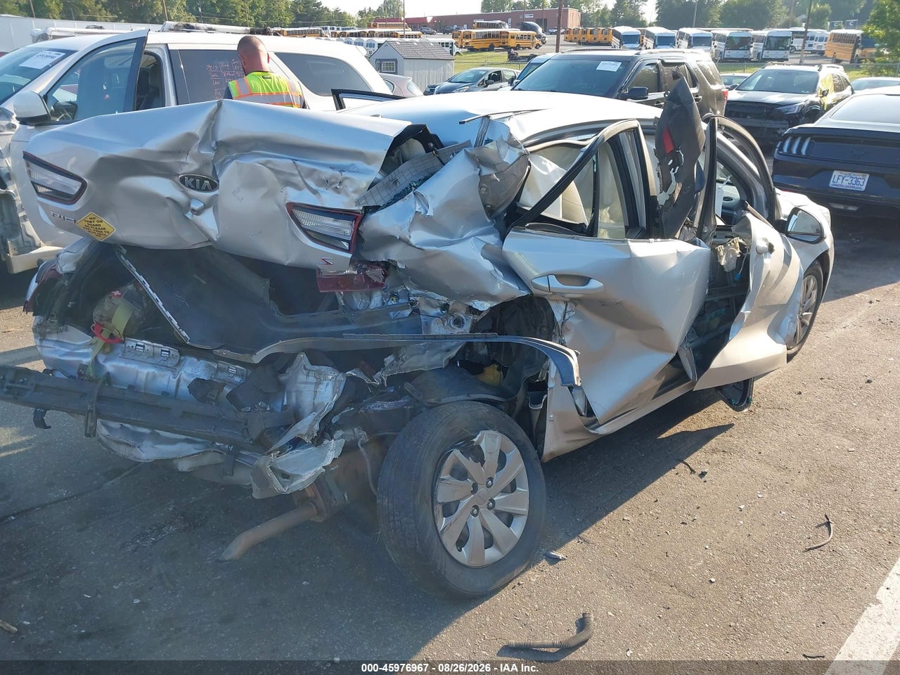 2019 KIA RIO S · 6/10