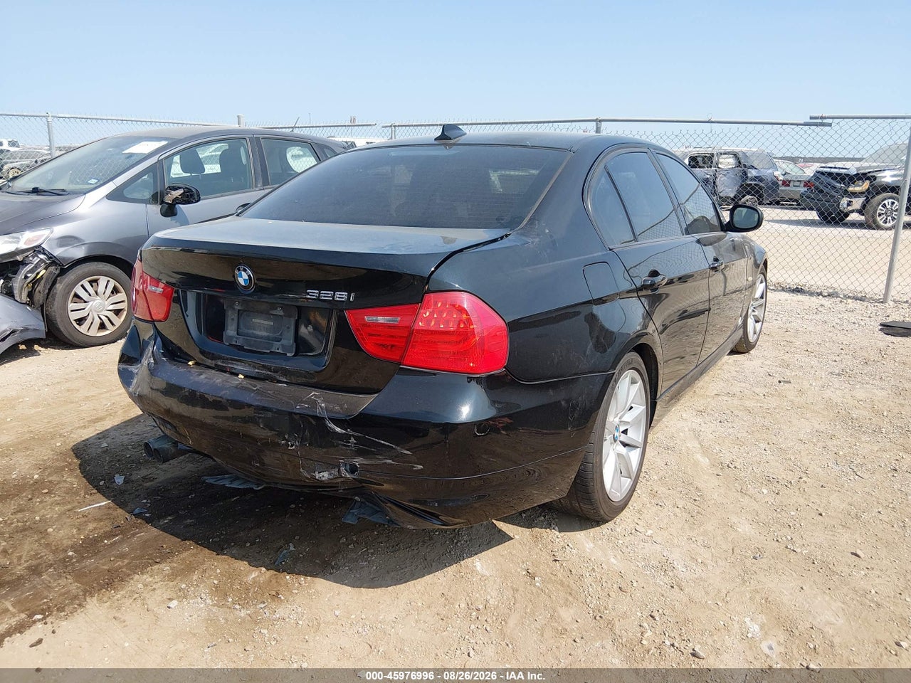 2011 BMW 328I · 4/11