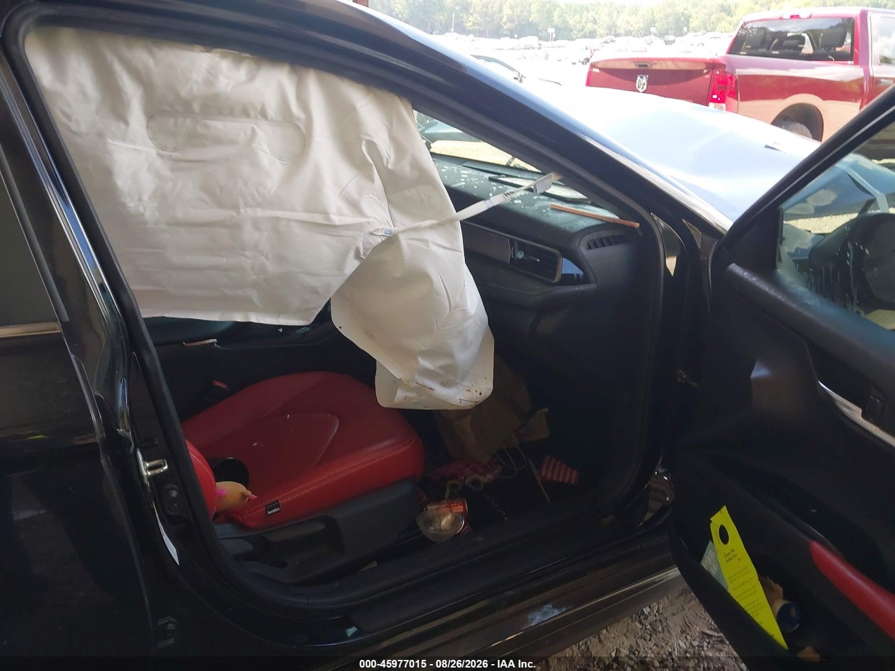 2019 TOYOTA CAMRY SE · 5/11