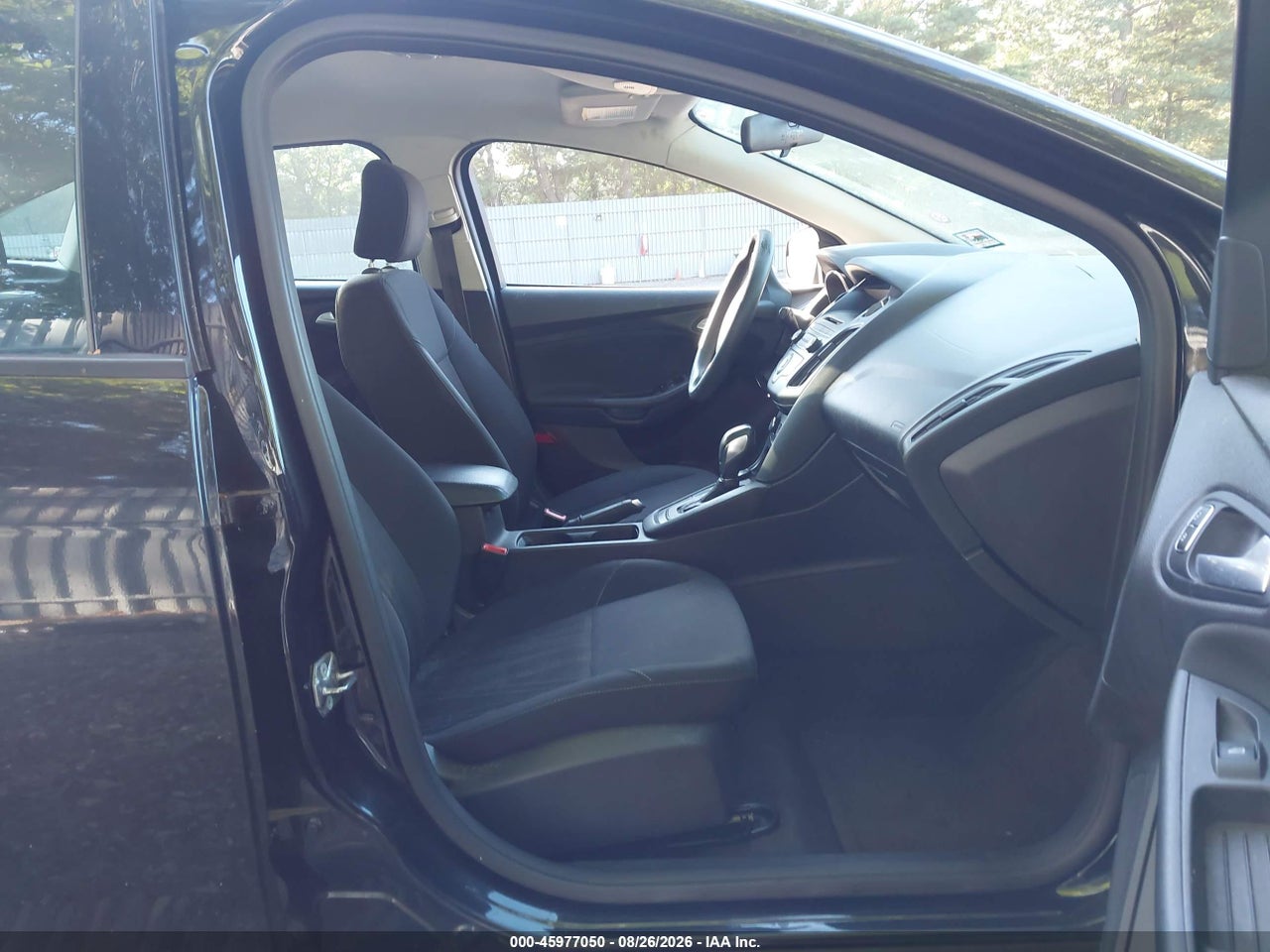 2015 FORD FOCUS SE · 5/11
