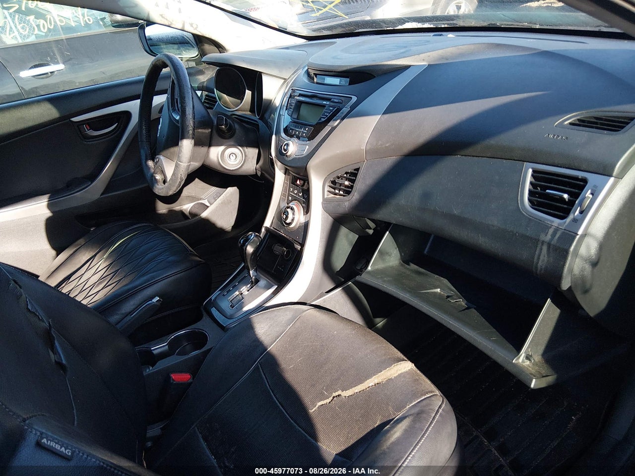 2013 HYUNDAI ELANTRA SE · 5/10