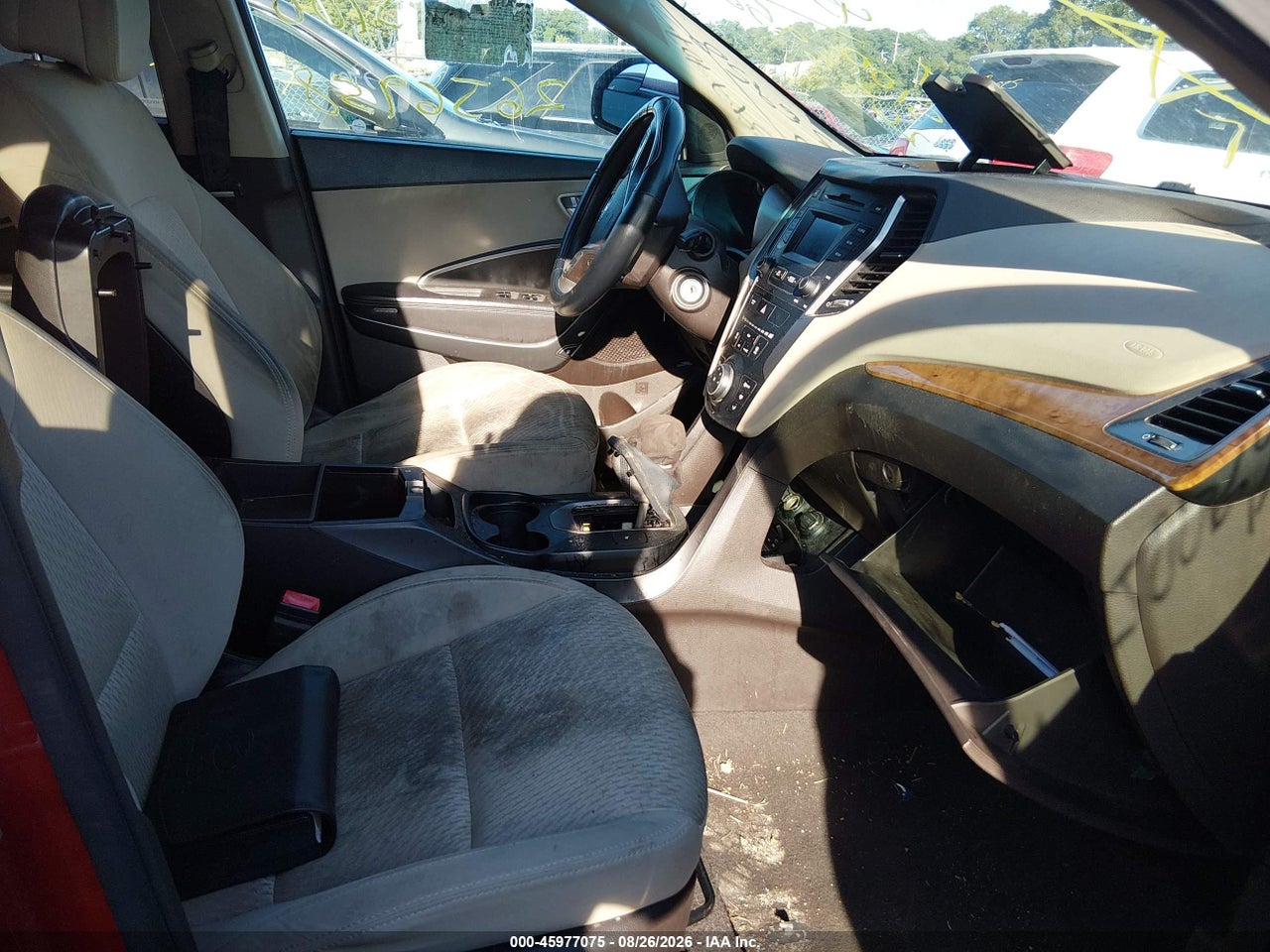 2016 HYUNDAI SANTA FE SE · 5/10