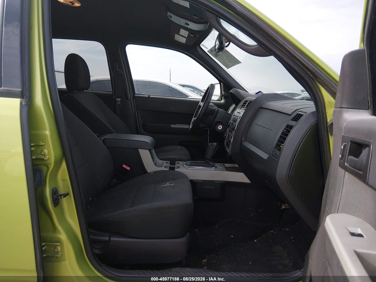 2012 FORD ESCAPE XLT · 5/11