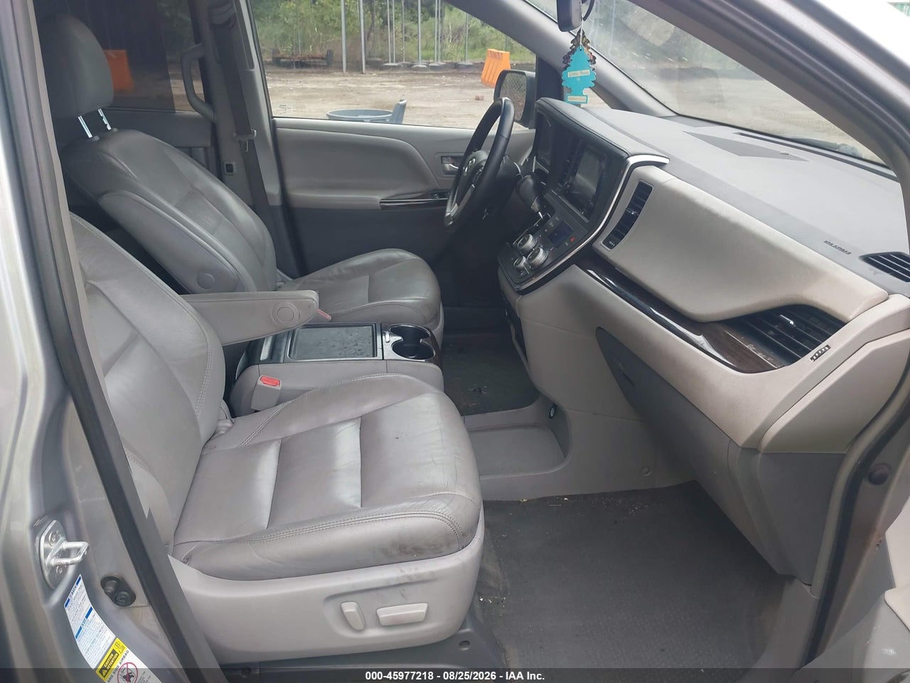 2016 TOYOTA SIENNA XLE 7 PASSENGER · 5/11