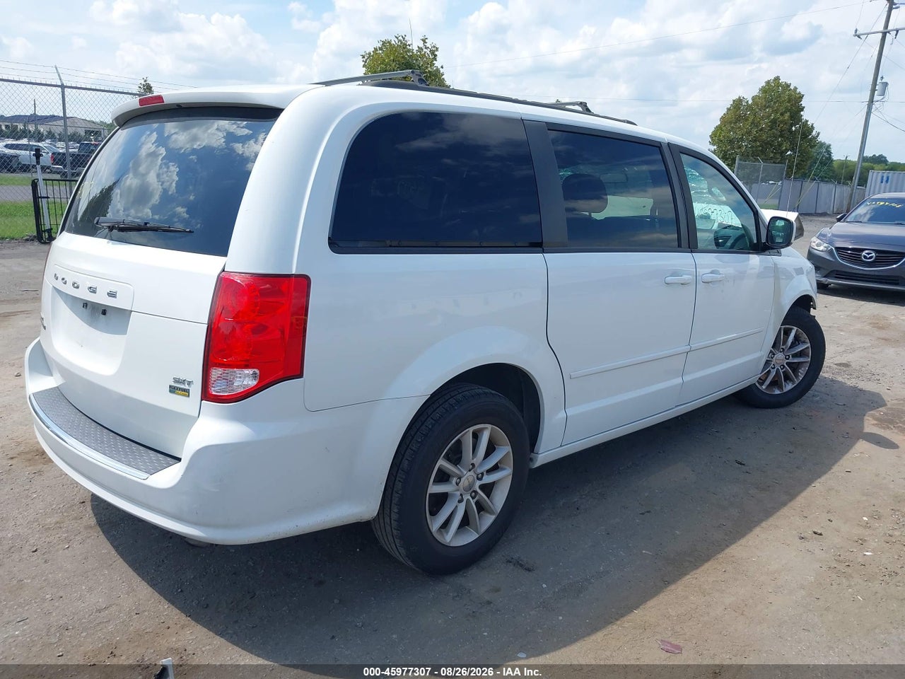 2016 DODGE GRAND CARAVAN SXT · 4/11