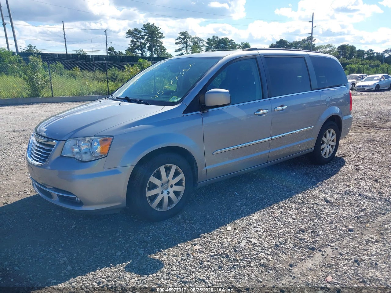 2016 CHRYSLER TOWN &amp; COUNTRY TOURING · 2/11