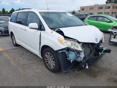 5TDYK3DC6ES****** · 2014 TOYOTA SIENNA XLE V6 8 PASSENGER