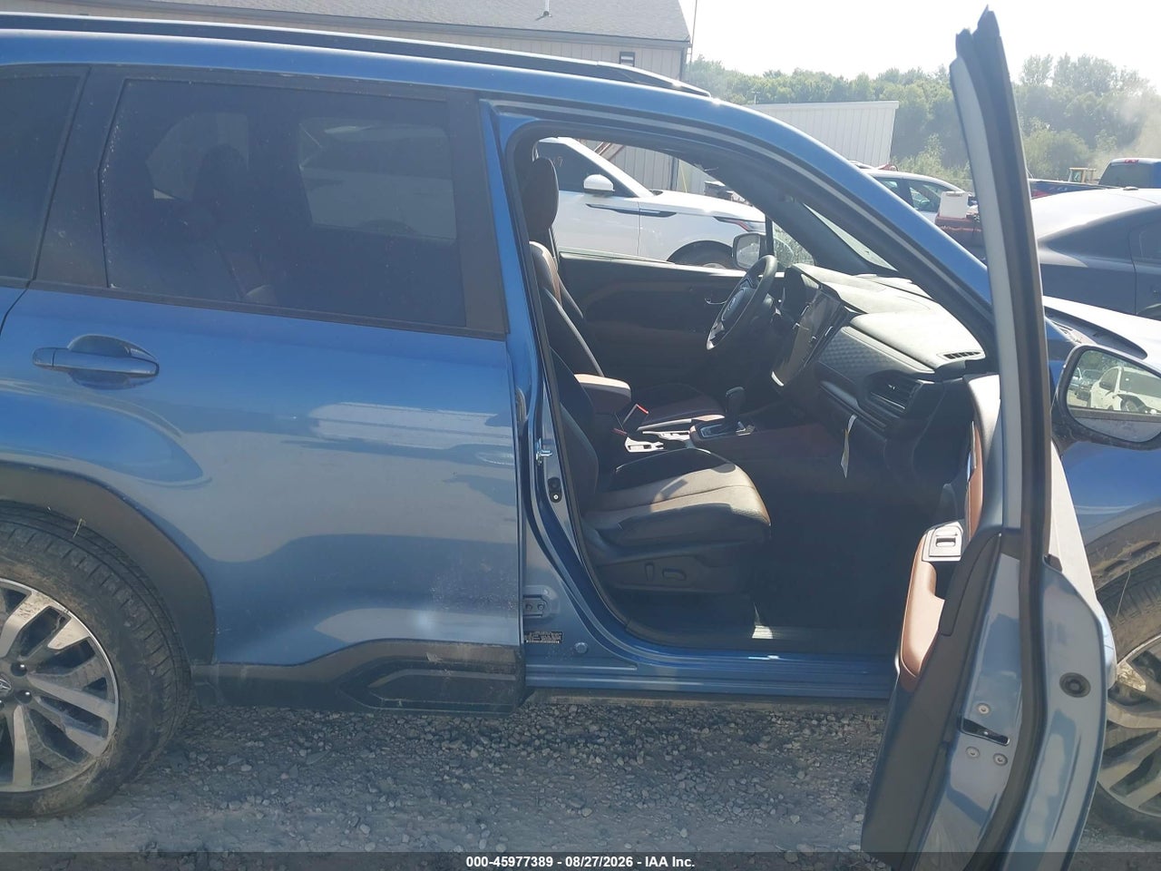 2025 SUBARU FORESTER TOURING · 5/11