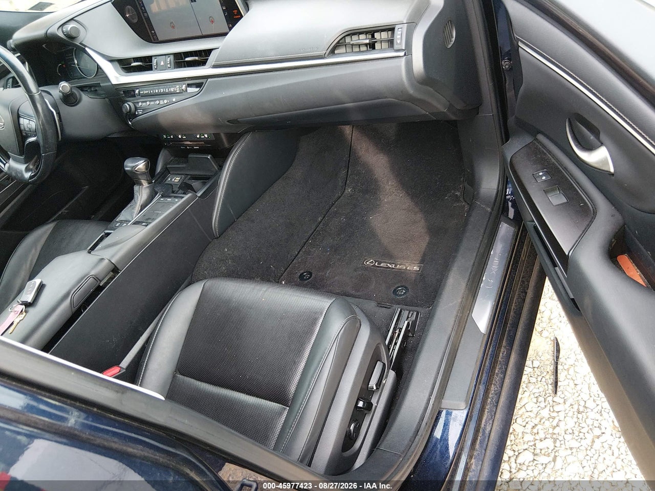 2019 LEXUS ES 300H · 5/11