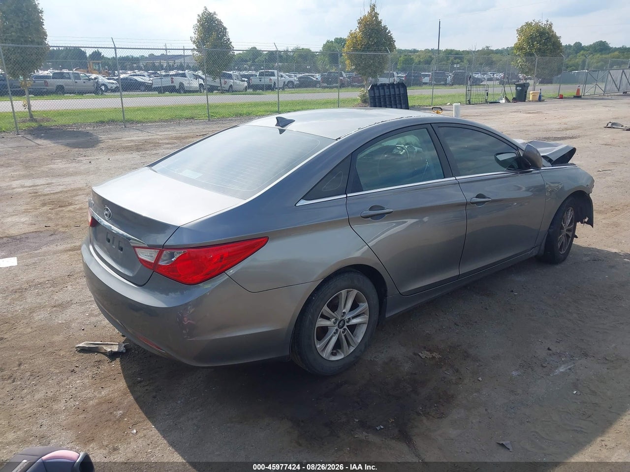 2012 HYUNDAI SONATA GLS · 4/10