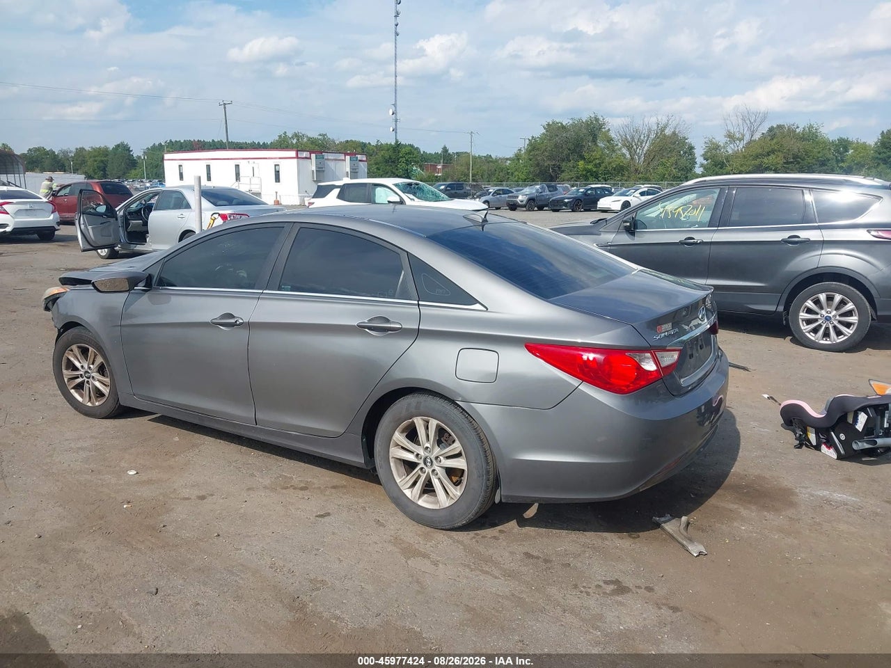 2012 HYUNDAI SONATA GLS · 3/10