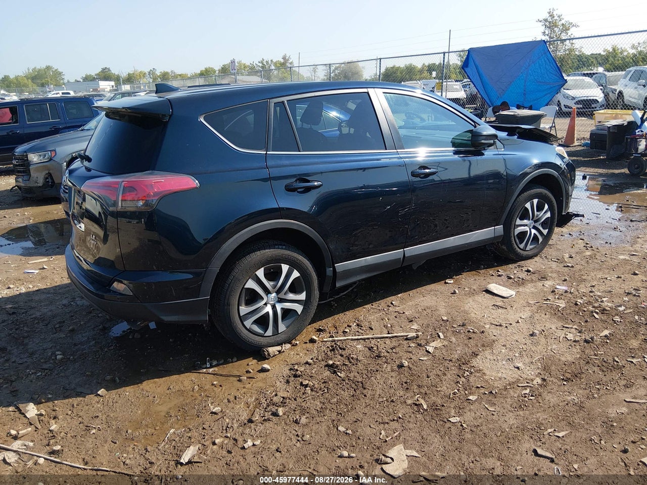 2018 TOYOTA RAV4 LE · 4/10