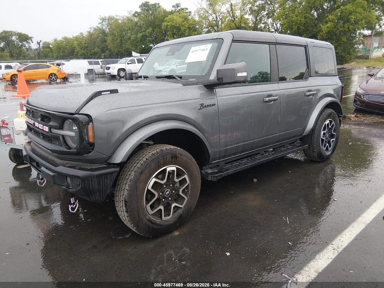2024 FORD BRONCO OUTER BANKS · 2/11