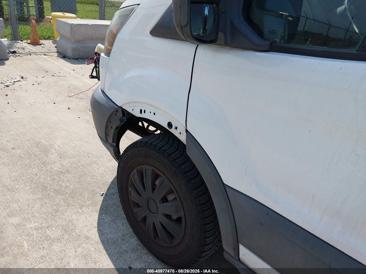 2017 FORD TRANSIT-150 · 6/8