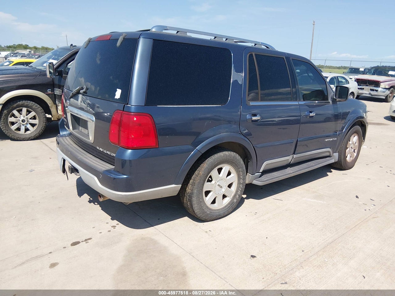 2003 LINCOLN NAVIGATOR · 4/11