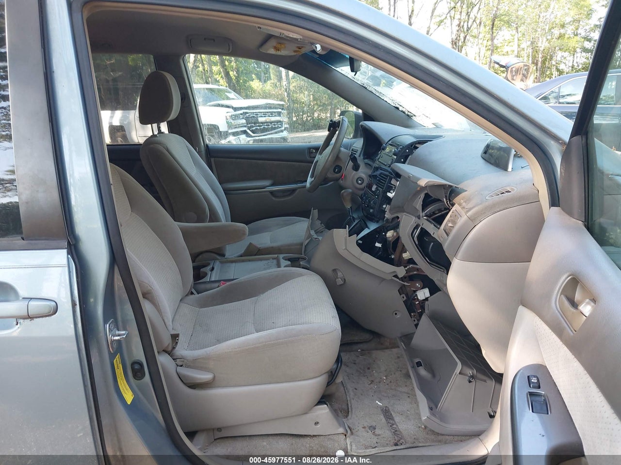 2009 TOYOTA SIENNA LE · 5/11