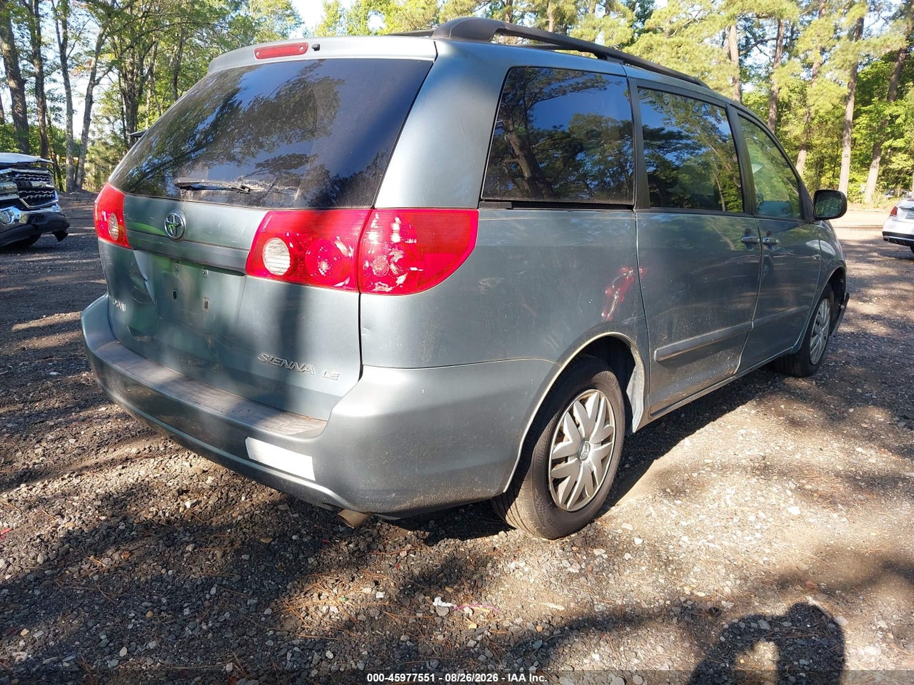 2009 TOYOTA SIENNA LE · 4/11