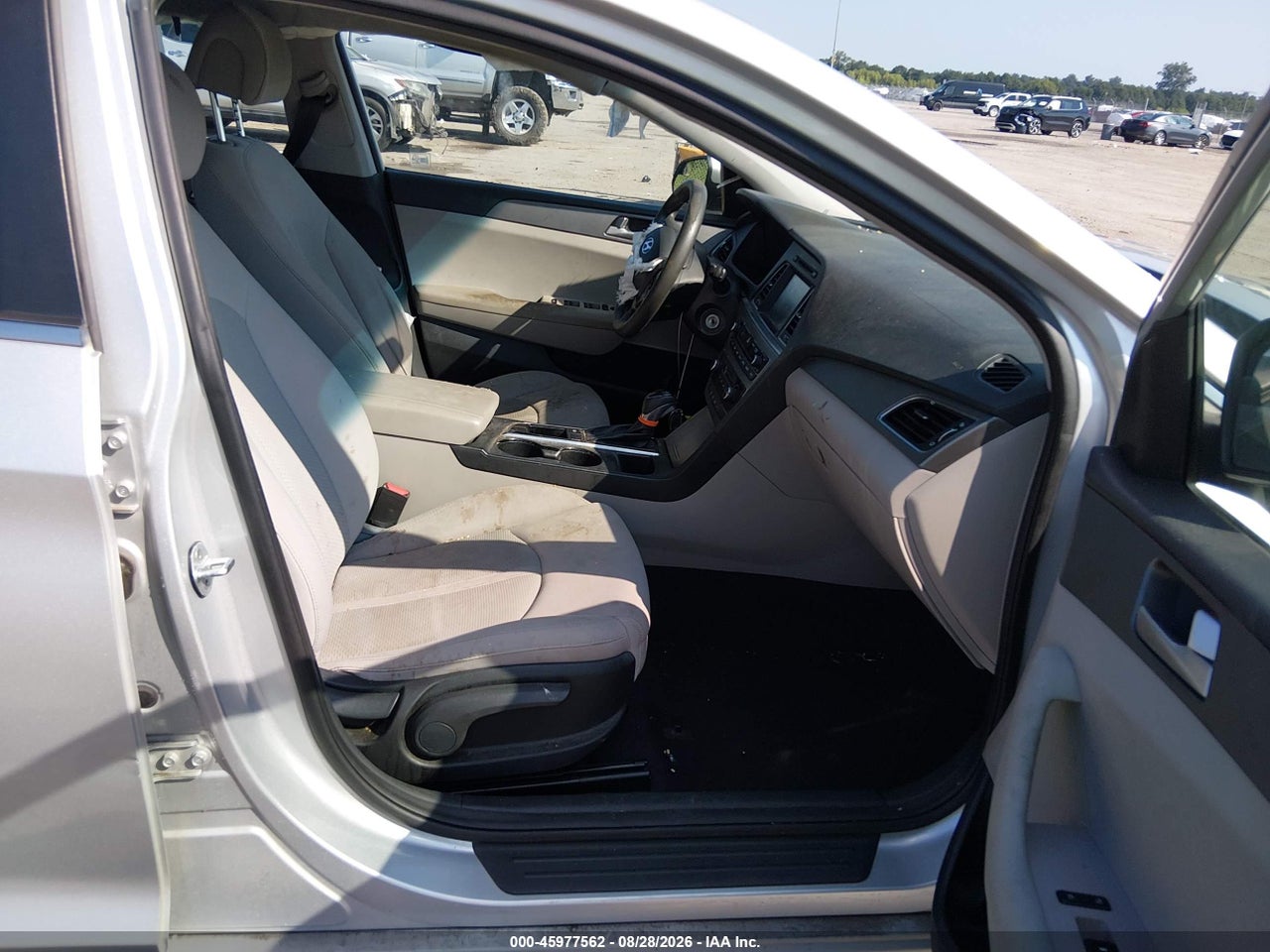 2016 HYUNDAI SONATA SE · 5/11