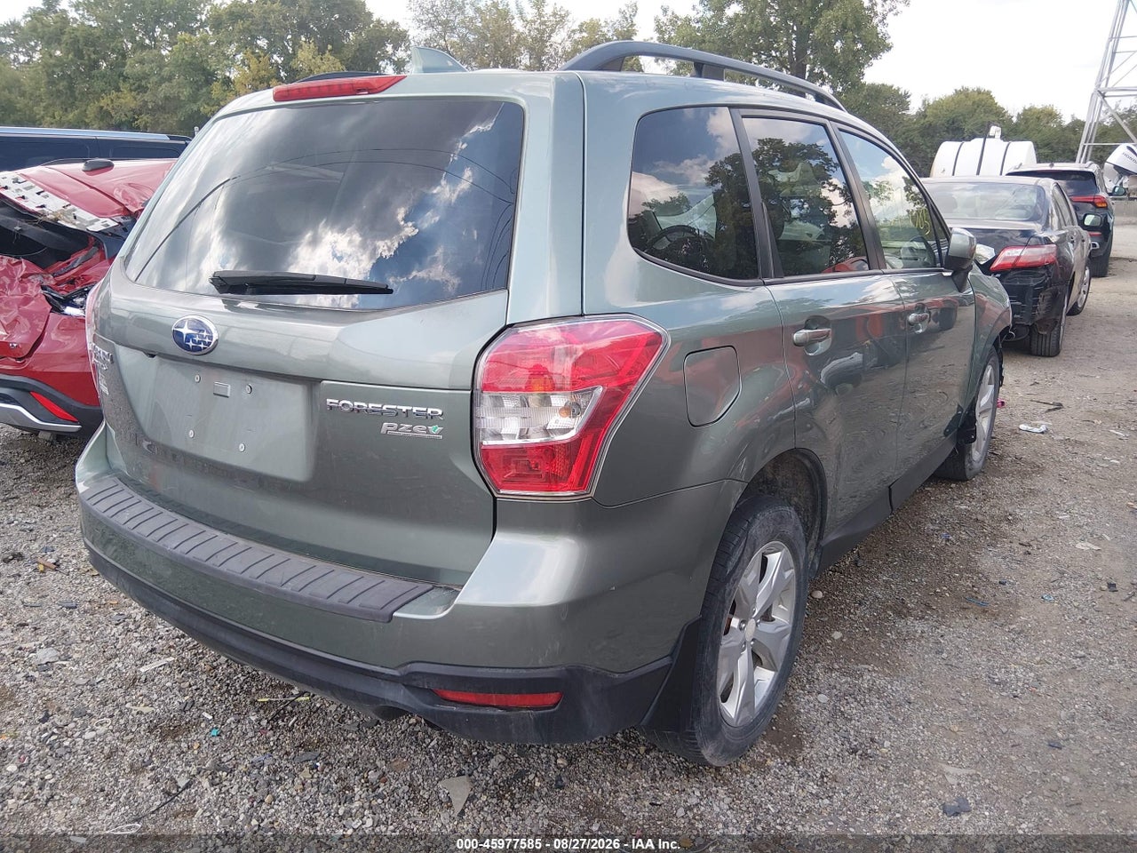 2016 SUBARU FORESTER 2.5I PREMIUM · 4/11