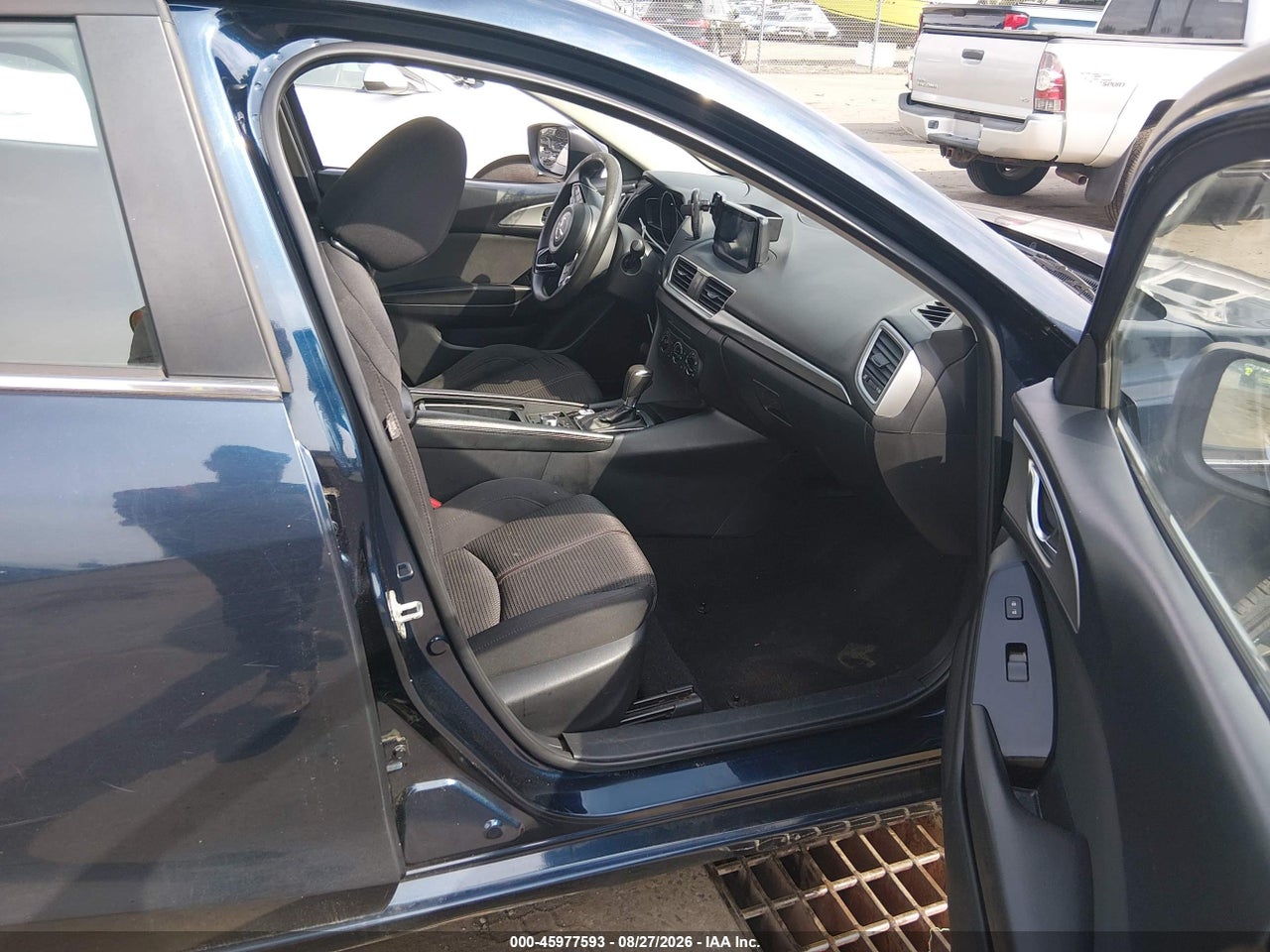 2017 MAZDA MAZDA3 SPORT · 5/11
