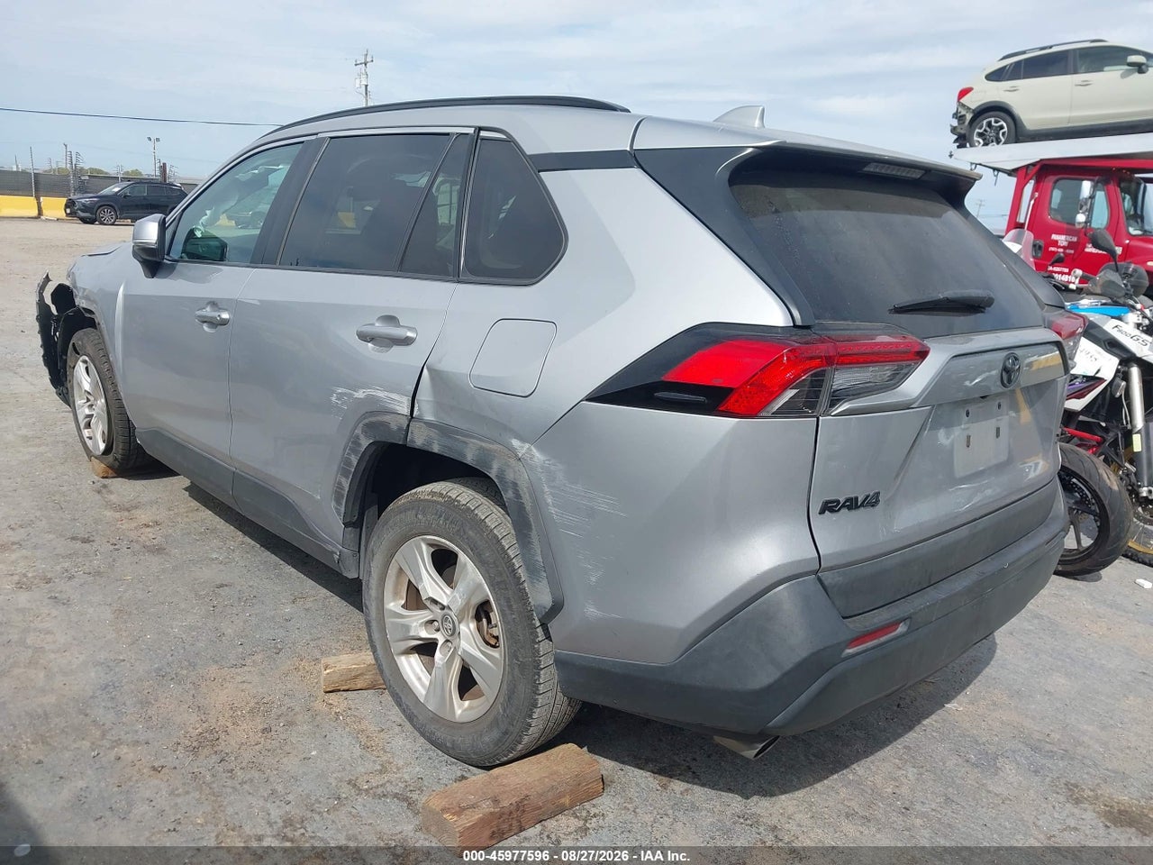 2020 TOYOTA RAV4 XLE · 3/11