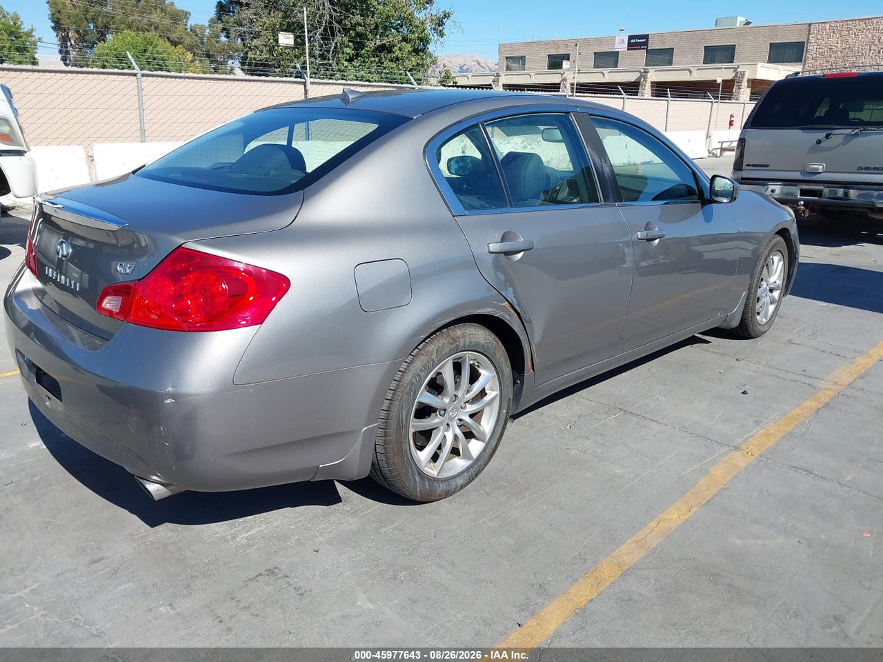 2009 INFINITI G37 JOURNEY · 4/11