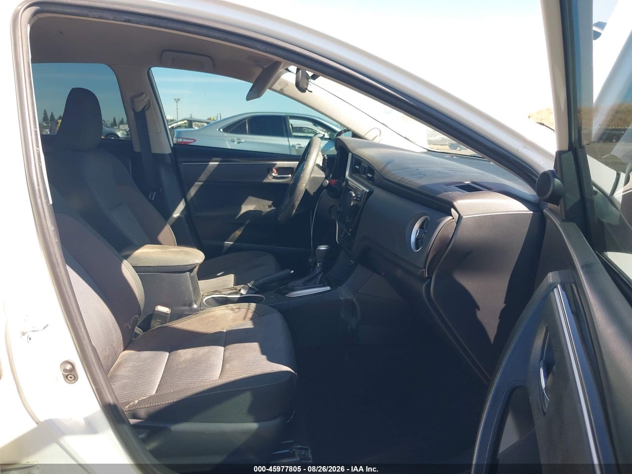 2018 TOYOTA COROLLA LE · 5/11