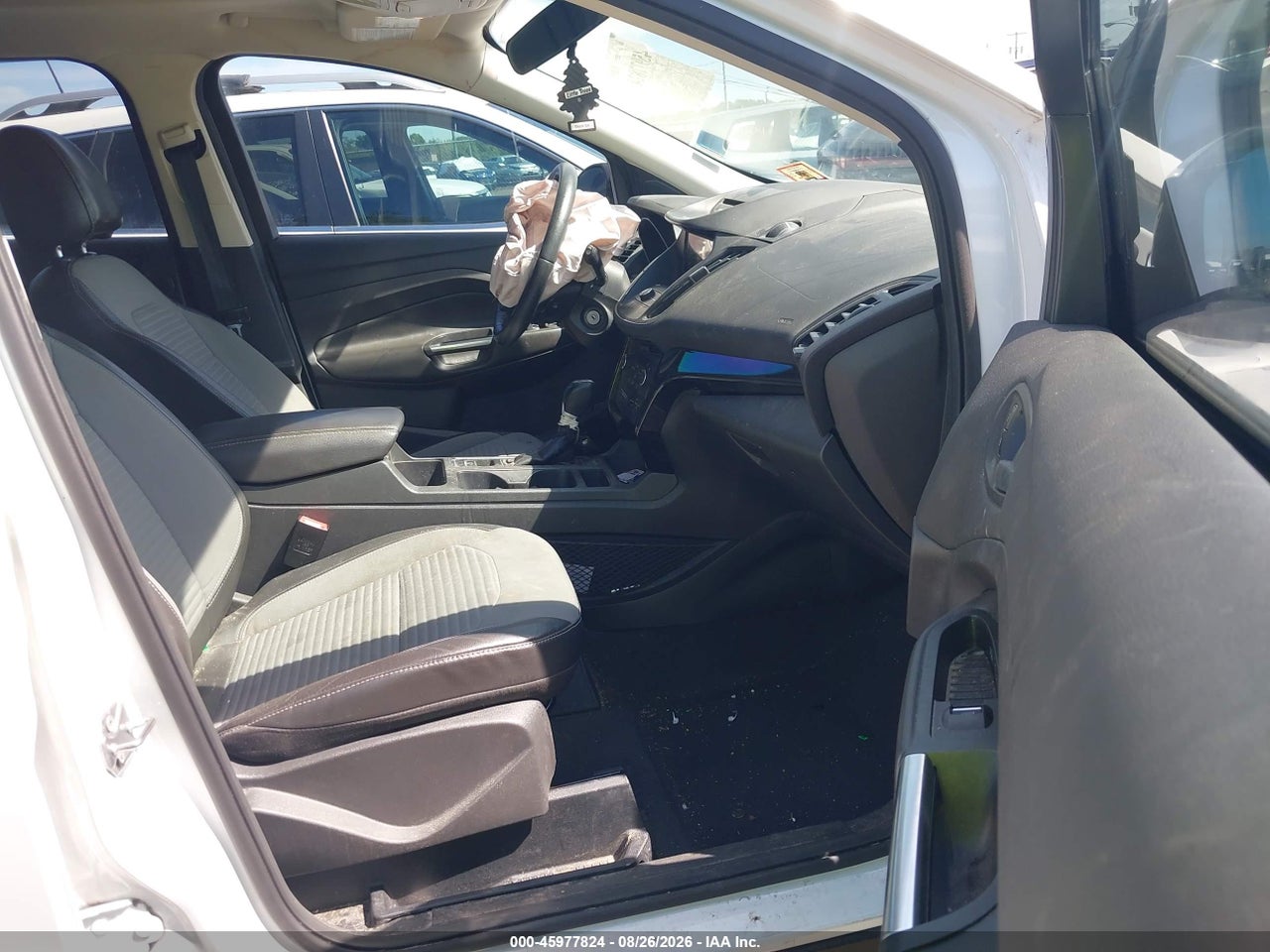 2017 FORD ESCAPE SE · 5/11