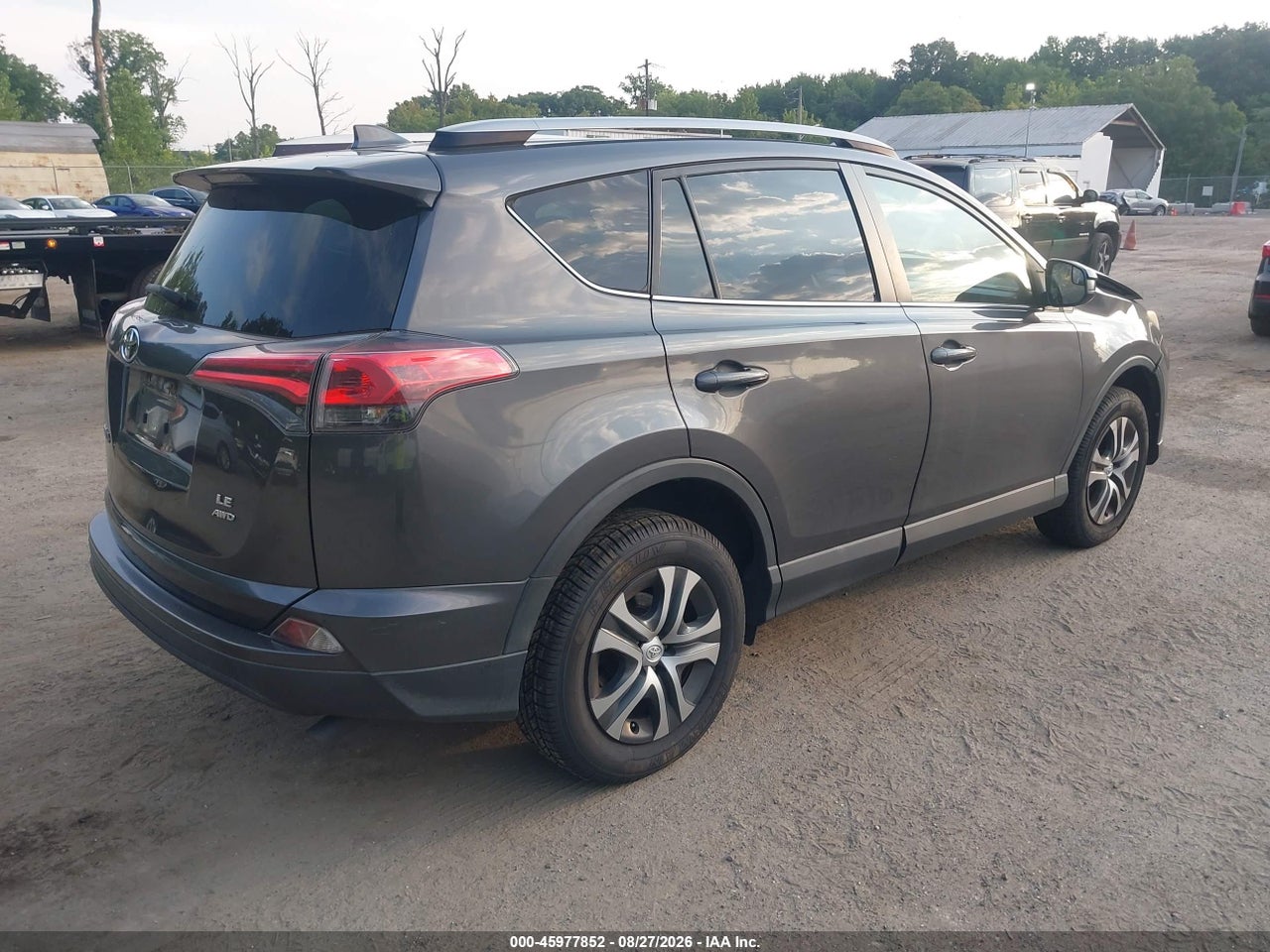 2018 TOYOTA RAV4 LE · 4/11