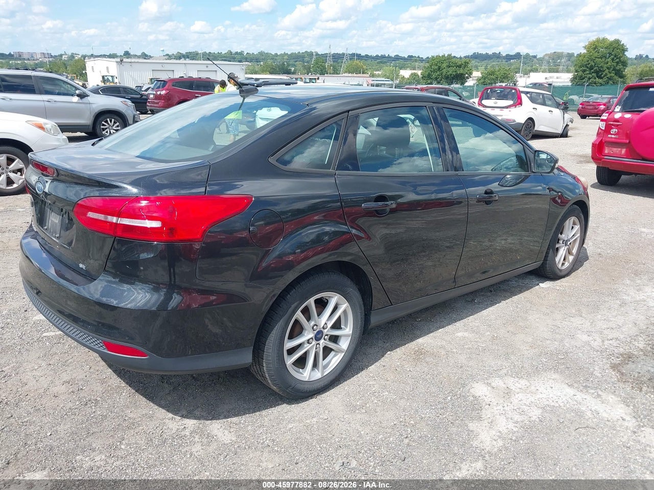 2015 FORD FOCUS SE · 4/11