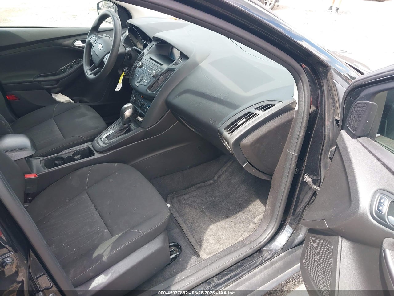 2015 FORD FOCUS SE · 5/11
