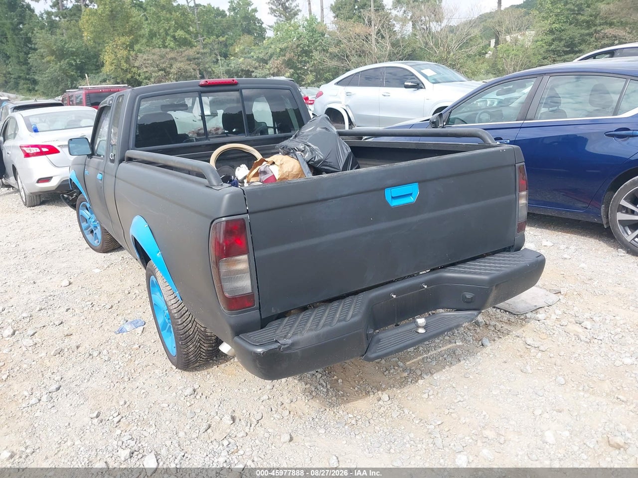 2000 NISSAN FRONTIER XE · 3/10